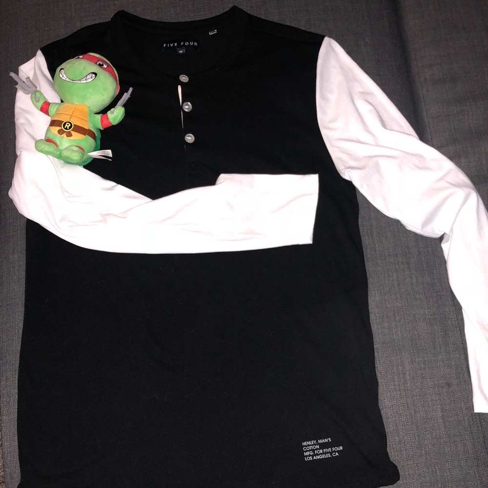 Long sleeved shirt